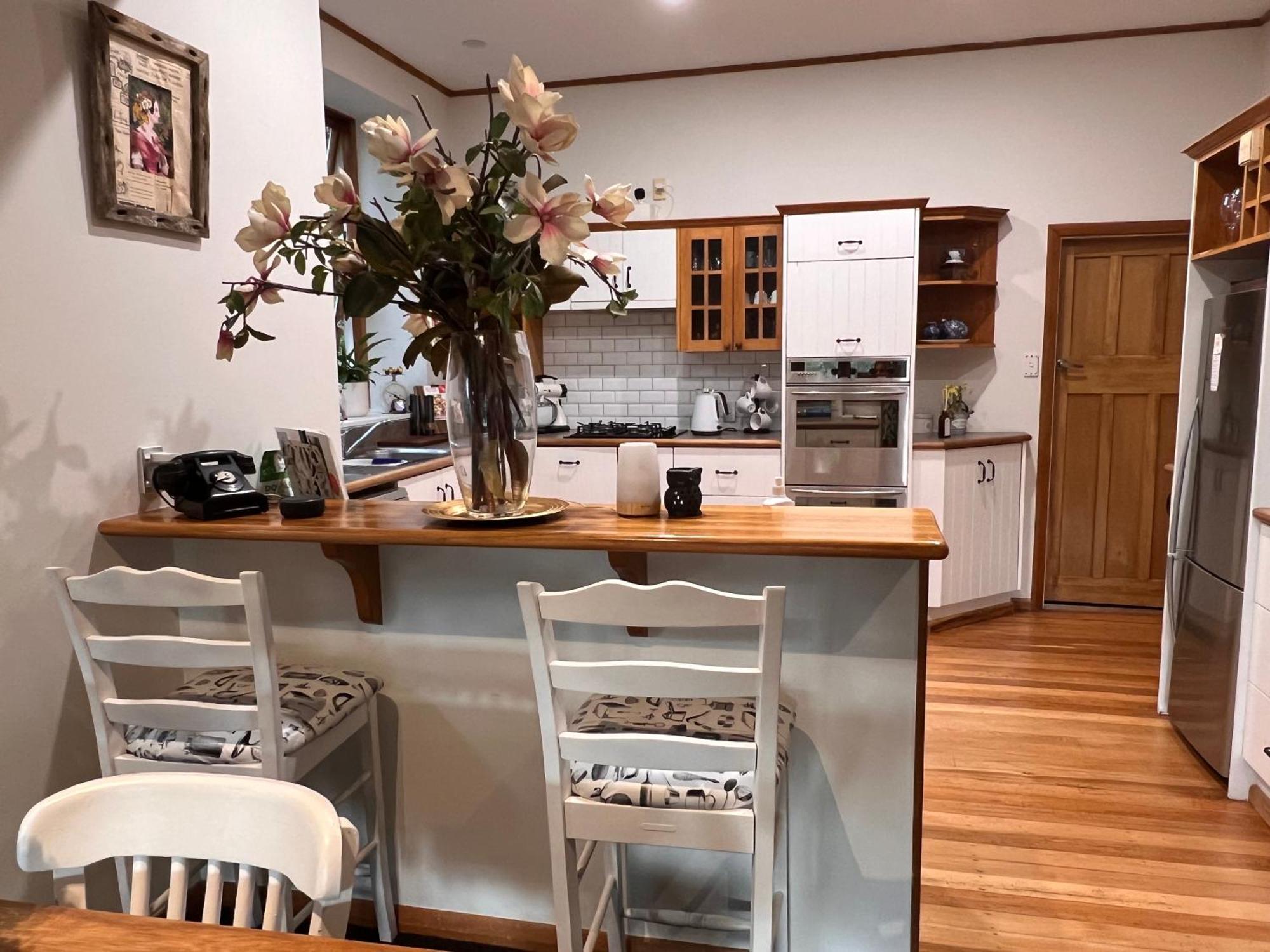 Gorgeous Villa, 7 Minutes From Airport Крайстчърч Екстериор снимка